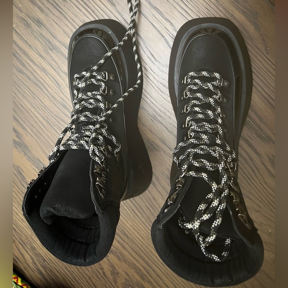 Gail Lace-Up Platform Boot. - Picture 3 of 5